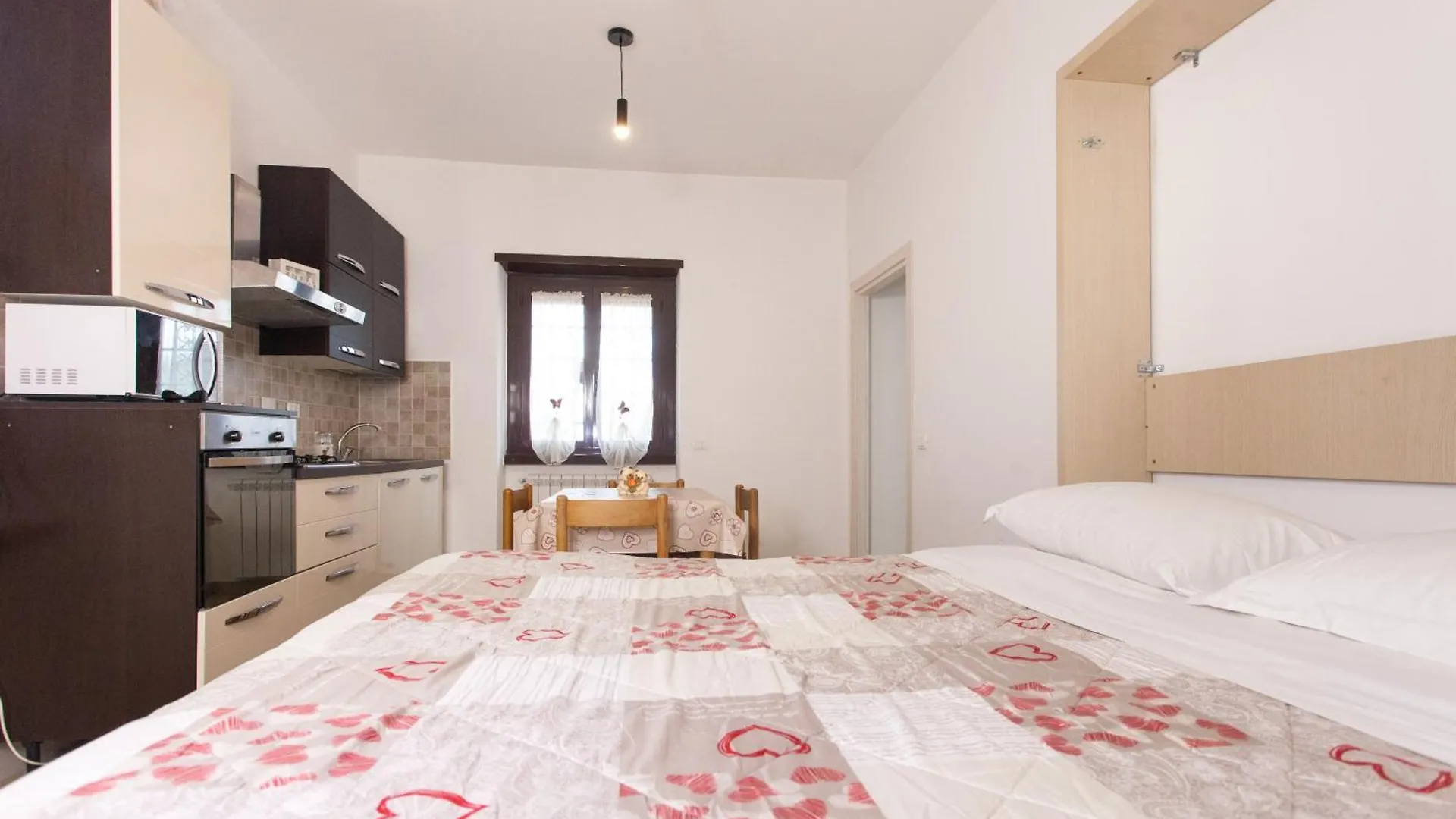 Appartamento Alloggio Turistico A Casa Di Paoletto Fiumicino