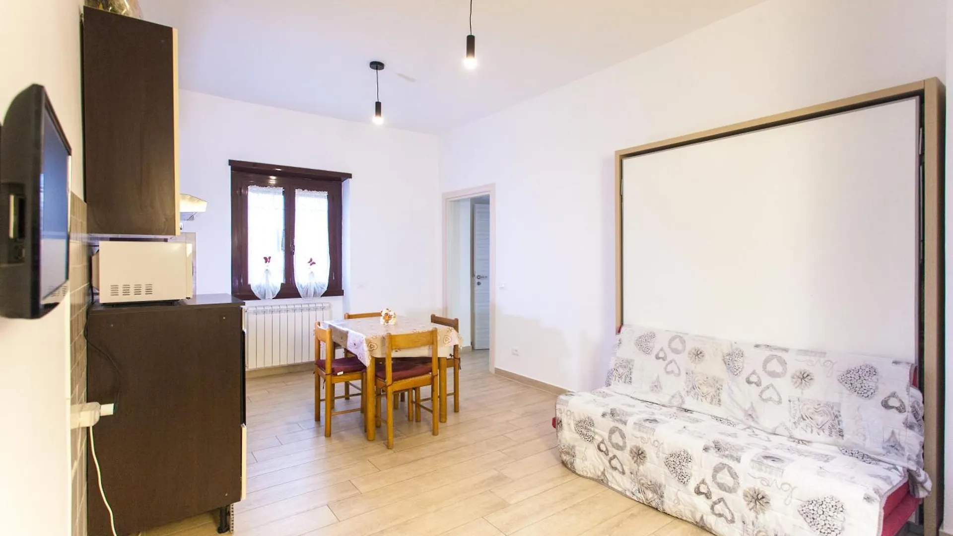 아파트 Alloggio Turistico A Casa Di Paoletto 피우미치노 이탈리아