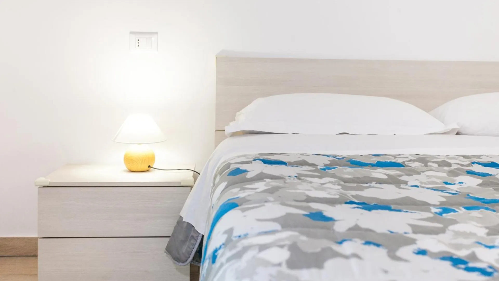 Alloggio Turistico A Casa Di Paoletto Fiumicino Appartamento