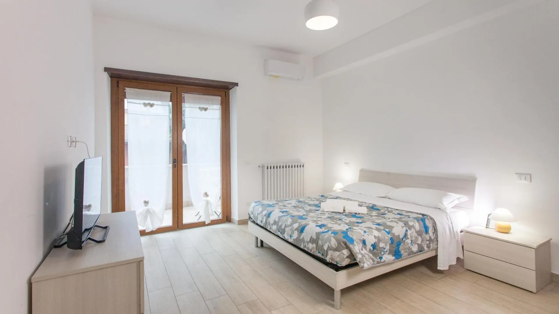 Alloggio Turistico A Casa Di Paoletto Fiumicino